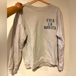 Viva La Bonita 
Small/medium 
Color: cloudy purple🪻☁️